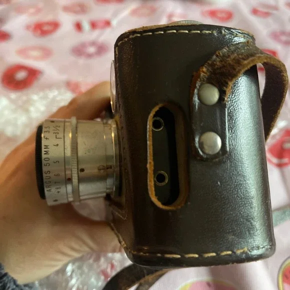 Vintage Argus C3 The Brick Tan Rangefinder Camera Cintar 50mm f/3.5 ^^^ - Picture 4 of 8